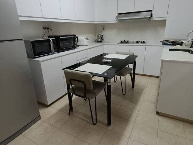Newly Furnish Master Room - Tiong Bahru MRT , Expats Choice....!