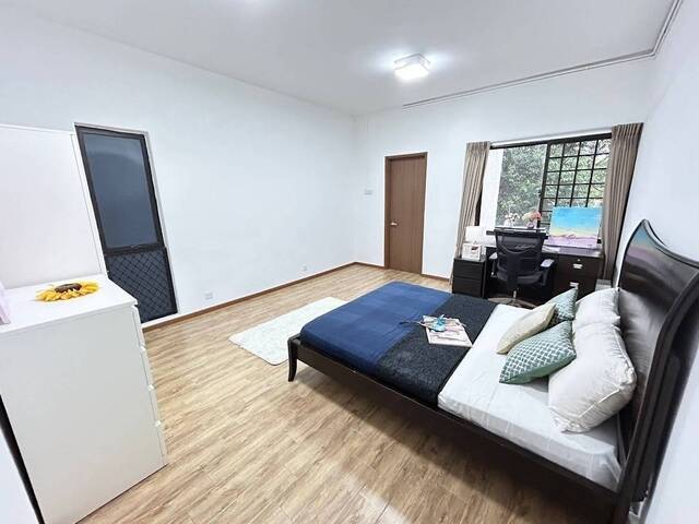Newly Furnish Master Room - Tiong Bahru MRT , Expats Choice.