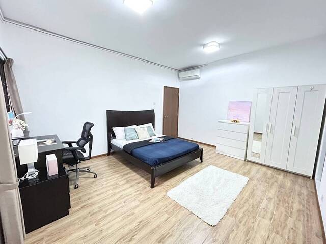 Newly Furnish Master Room - Tiong Bahru MRT , Expats Choice.