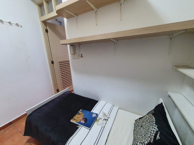 Prime location, 3 mins walk to MRT - Right Next To Tiong Bahru MRT!