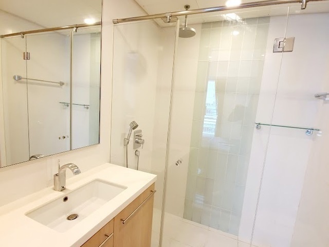 Downtown Core / Central Business District - Furnished 1 bedroom Unit