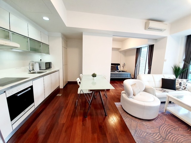 Downtown Core / Central Business District - Furnished 1 bedroom Unit