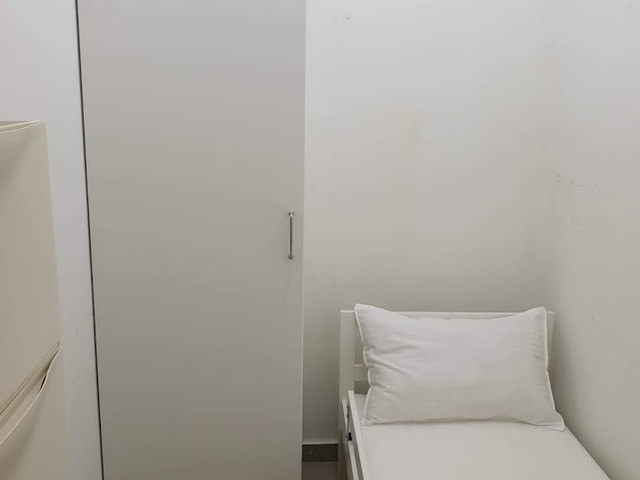 Single room with own toilet - Casa Merah MRT
