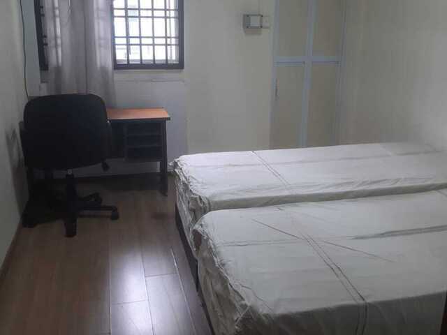 A master bedroom near AMK MRT. Females only