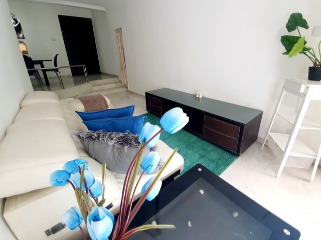 Tiong Bahru MRT - Full Funrish Big Queen Room for Rent