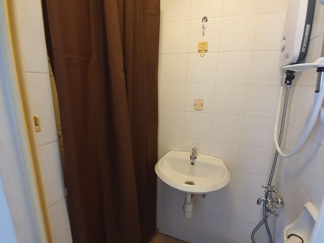 Single Room for Rent with Own Toilet - Expats Welcome.
