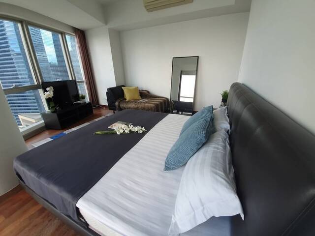 Marina Bay Sands , En-suite Master room for Rent . MBFC/DowntownMRT