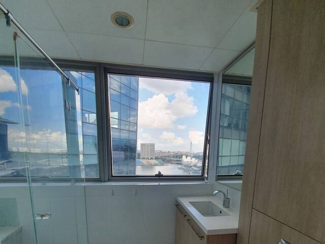 Marina Bay Sands , En-suite Master room for Rent . MBFC/DowntownMRT
