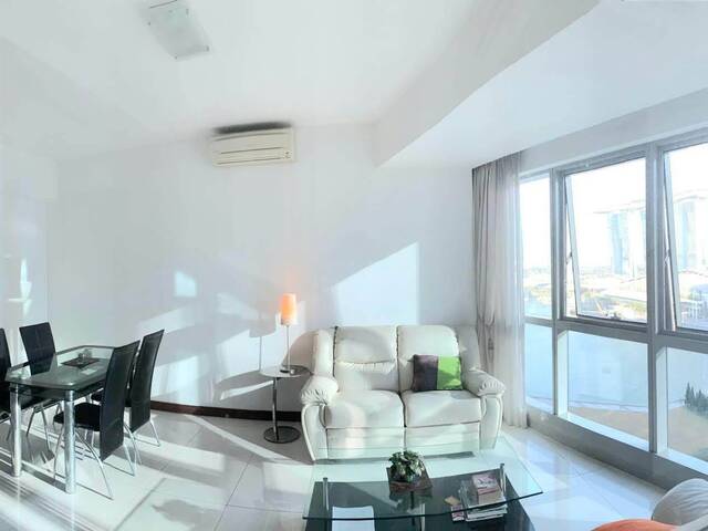 Marina Bay Sands/Marina One - Big En-suite Master Room for Rent - Raffles place MRT