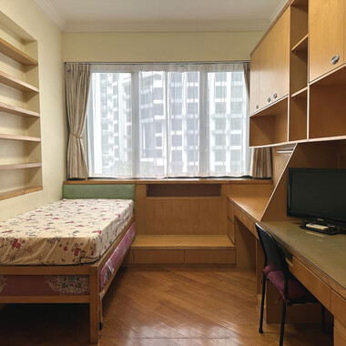 Beside Hillview MRT - Condo Common Room with Private External Bathroom - Utilities included