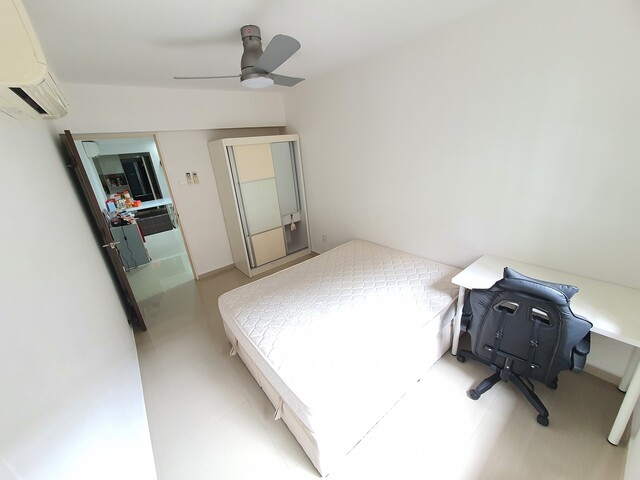 Room for rent Choa Chu Kang, Singapore - Common room with own Bathroom ...