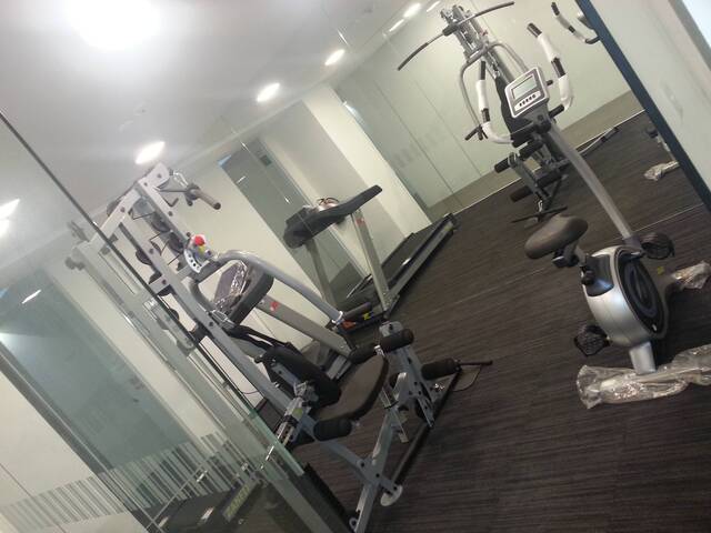 Room Share, Near Aljunied MRT! (Fully Furnished Apartment, NO AGENT FEE)
