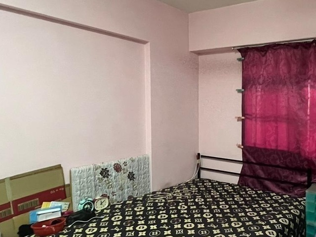 Common room for rent sharing with one lady.