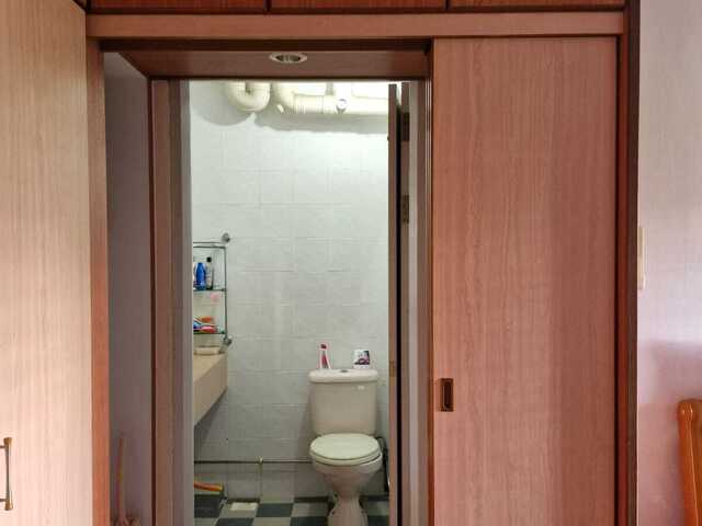 Master room available for rent near admirality