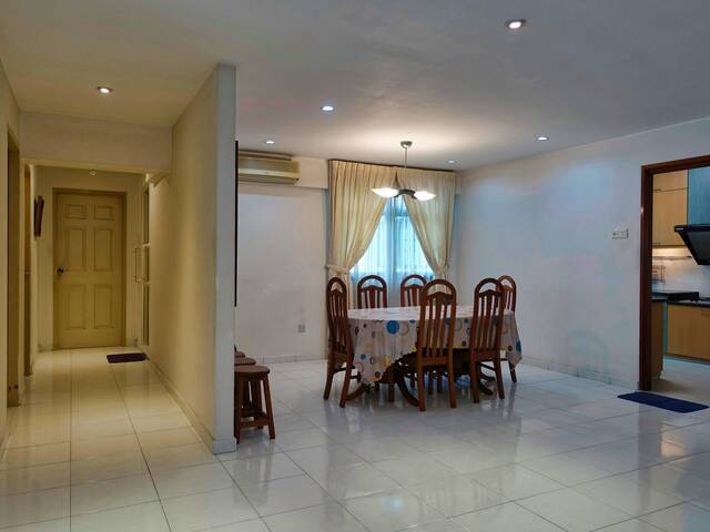 Luxurious Master Suite for Rent in Jurong West Central - Ideal for Professionals!