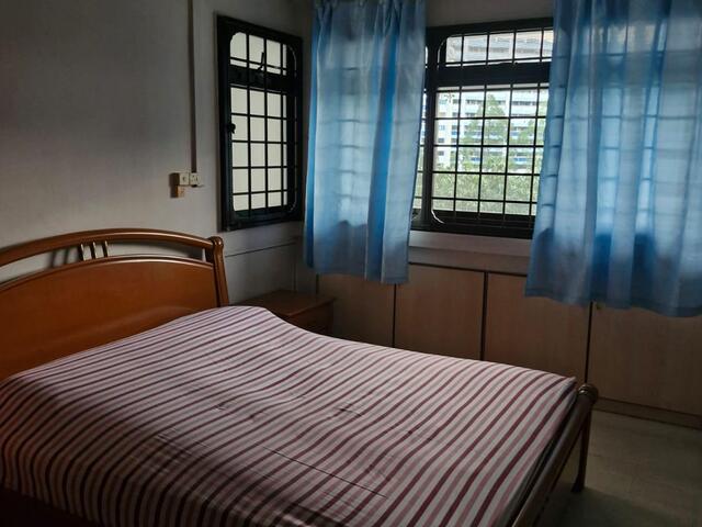 Master room available for rent near admirality