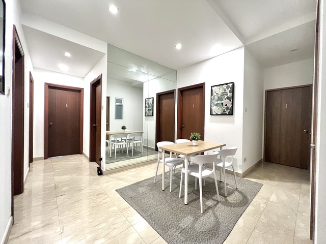 MASTER ROOM FOR RENT No AGENT FEE ! Cashew MRT blue line, 3 huge malls and coffeeshops beside