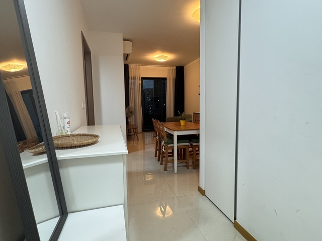 Fully furnish condo with swimming pool /road view, quiet & high floor