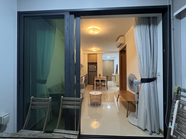 Fully furnish condo with swimming pool /road view, quiet & high floor