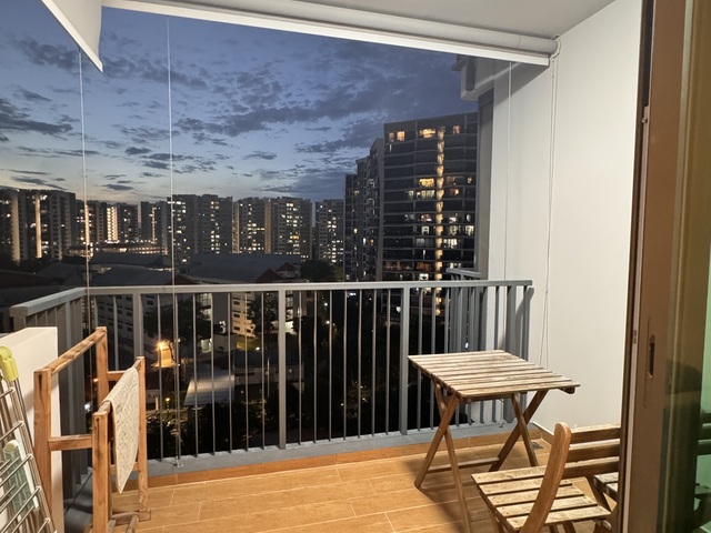 Fully furnish condo with swimming pool /road view, quiet & high floor