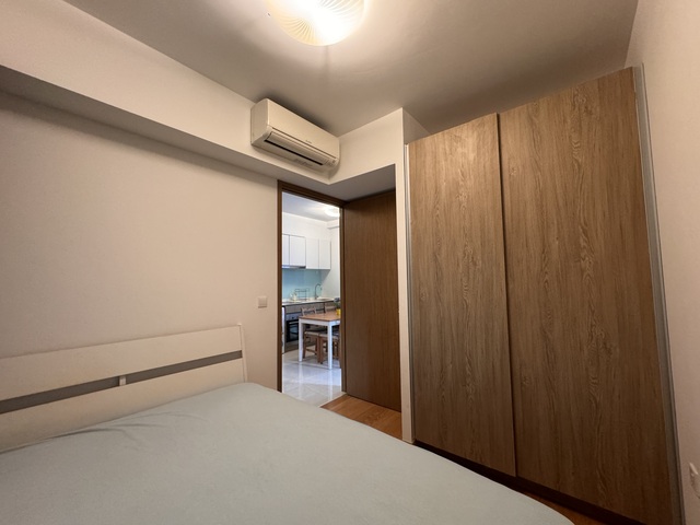 Fully furnish condo with swimming pool /road view, quiet & high floor