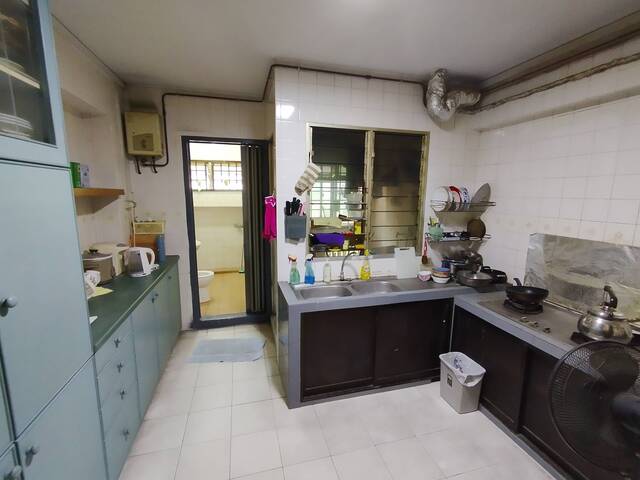 Near yewtee MRT room rental