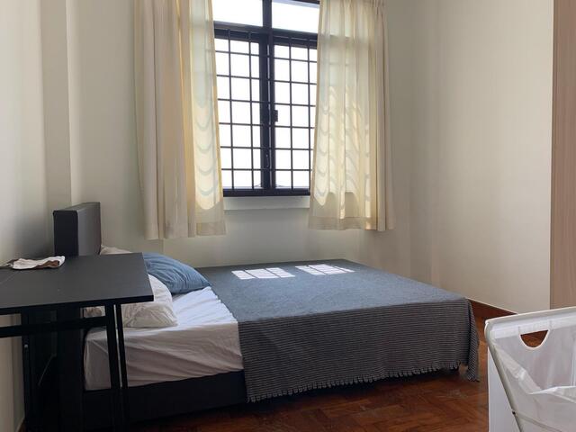 Clean and Cosy and Well Designed Room in West Singapore