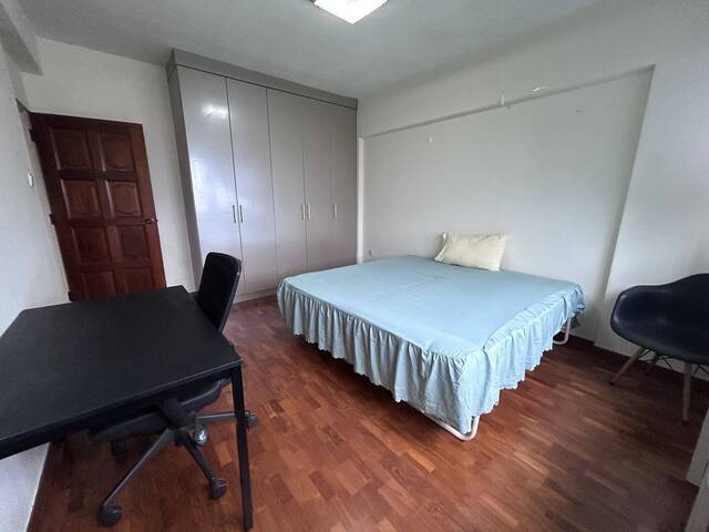 Spacious Condo Room for Rent