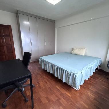 Spacious Condo Room for Rent