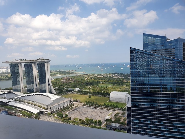 City-located studio apartment  IOI Central Boulevard Towers - Downtown/Raffles Quay