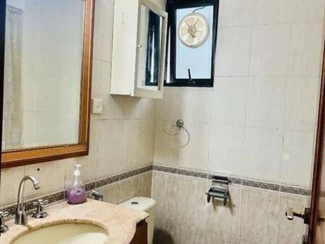 Prefer lady..Ensuite Condo bedroom for Rent (Simei) with attached bathroom.