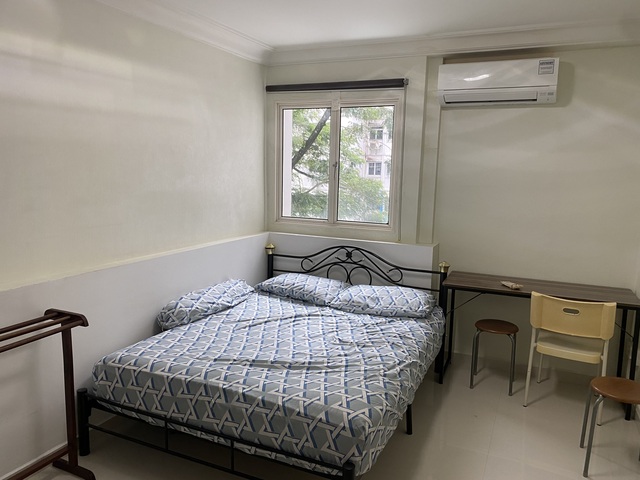 Room rental@blk 412 woodlands street 41