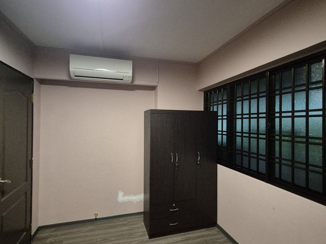 Room for rent Jurong West, Singapore - Common room for rent, just 2 ...