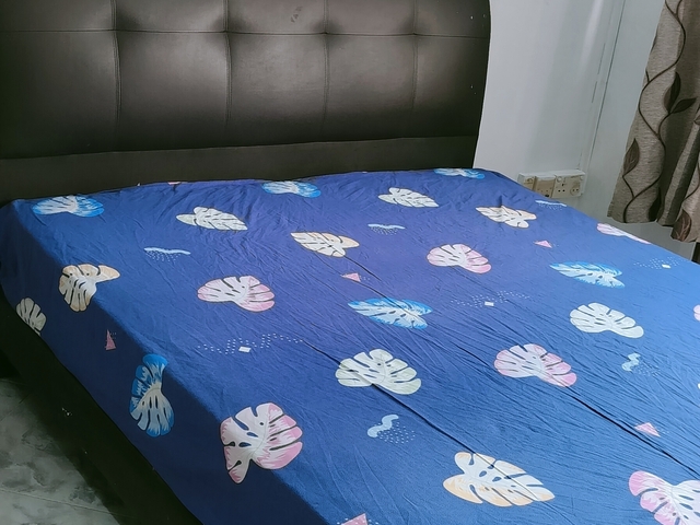 Common Room available for a working female in Jurong east. - Available Immediate NO AGENT FEE