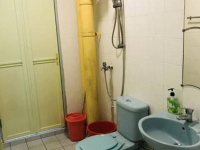 Common Room available for a working female in Jurong east. - Available Immediate NO AGENT FEE