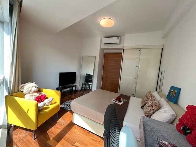 Fully Furnished Queen Room @ Downtown MRT - Raffles place MRT