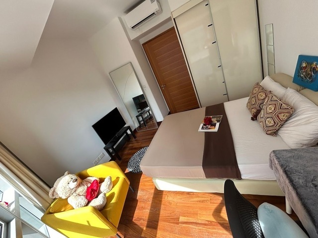 Fully Furnished Queen Room @ Downtown MRT - Raffles place MRT