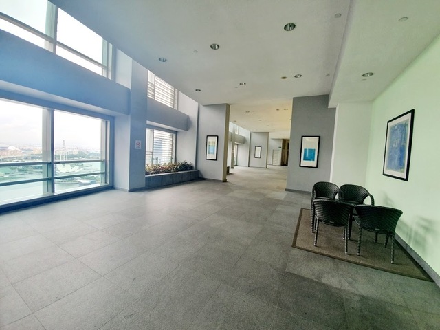 Fully Furnished Queen Room @ Downtown MRT - Raffles place MRT