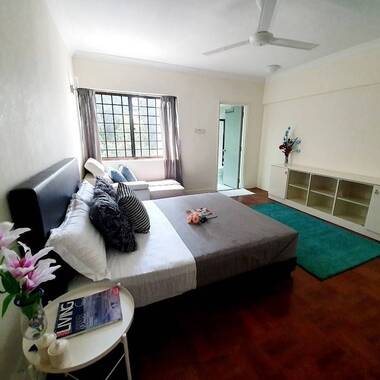 Near Tiong Bahru MRT - Big Master Room for Rent - CBD Area