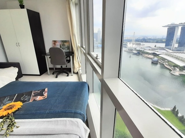IOI Central Boulevard Towers/MBFC/Raffles place MRT - Queen Room with Marina Bay Sands view