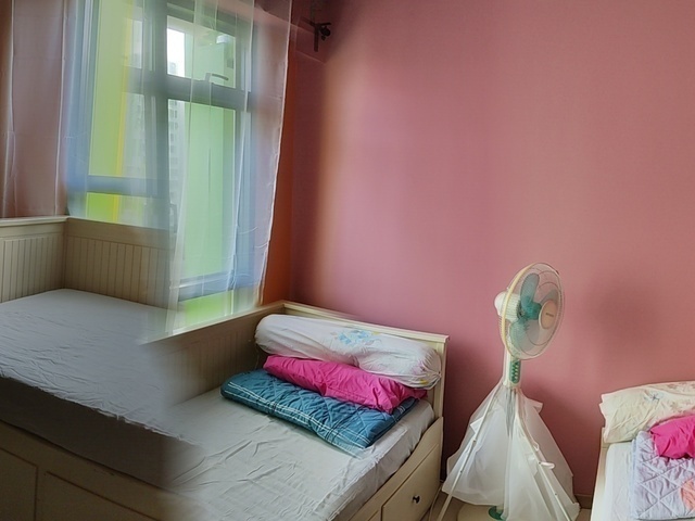 1 min walk to Woodleigh MRT Common Room for 1/2 Male