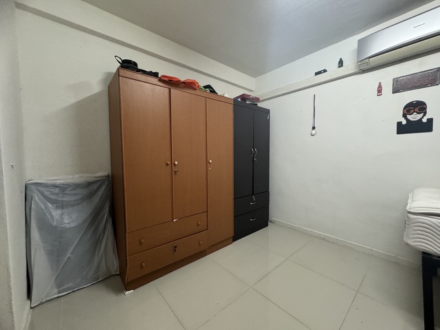 Toa Payoh male sharing room with aircon