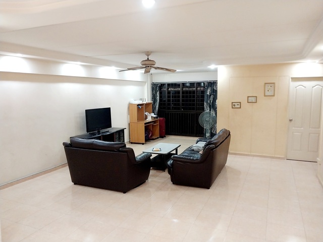 Room for rent, Near Vista Point, easy access woodlands health Centre