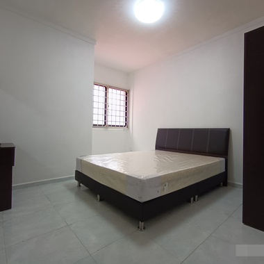 For Rent besides West Mall~! Avail Immediate~!