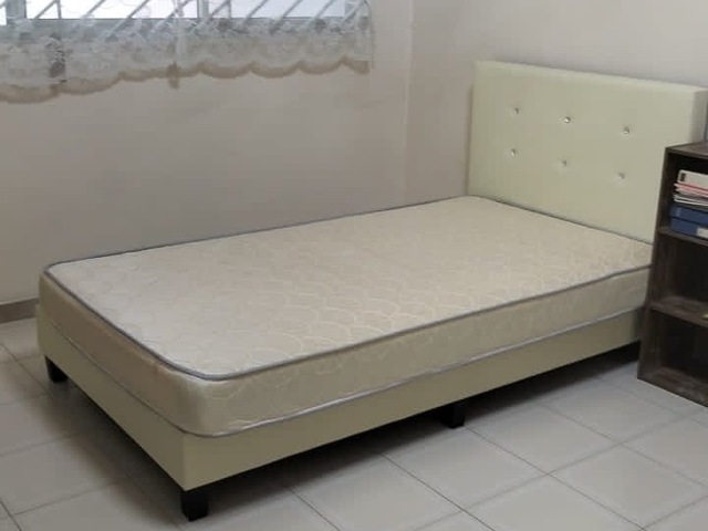 πππBk 176 Bt.Batok West Ave.8 ($600 single lady)πππ