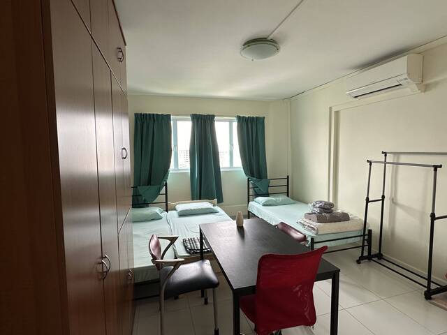 Master bedroom to rent avilable from 1 Jun 2025