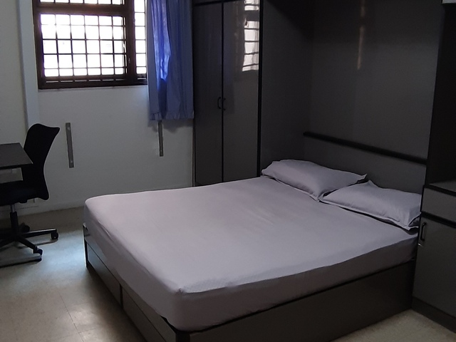 Furnished Common Room Near C'wealth & Holland MRT Stations