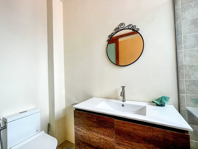 Super Clean & Modern Room @ East Coast Nearby Shops, Sea & MRT