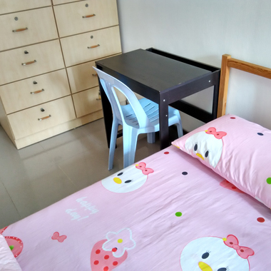 Clean & quiet single room near MRT, food, supermarkets & amenities in Woodlands for rent. Immediate