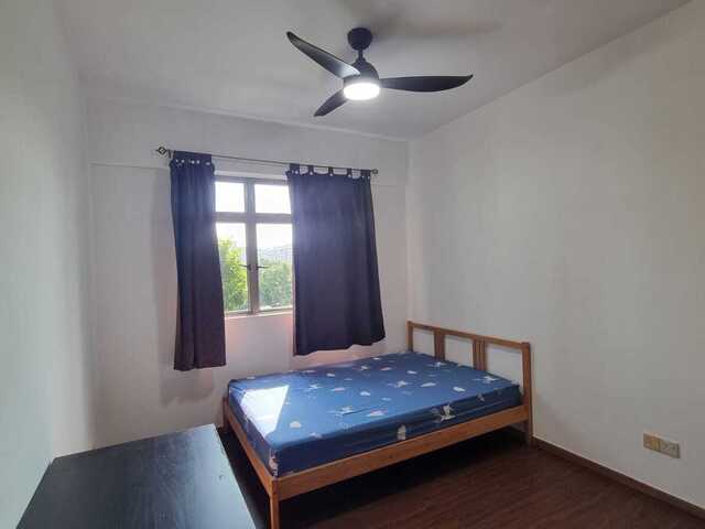 Spacious Condo Room at The Florida